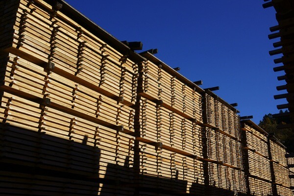 木造住宅市場での国産材比率上昇のカギは梁・桁にある